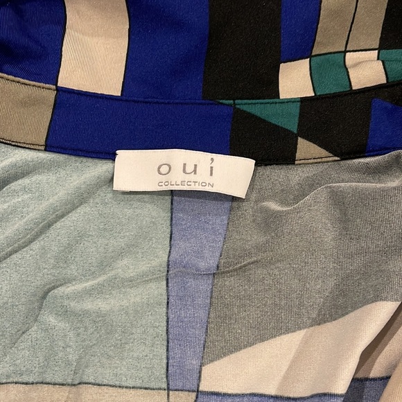 Oui Collection MIDI V-Neck MIDI Dress in an asymmetrical Print with Belt. - Picture 8 of 12